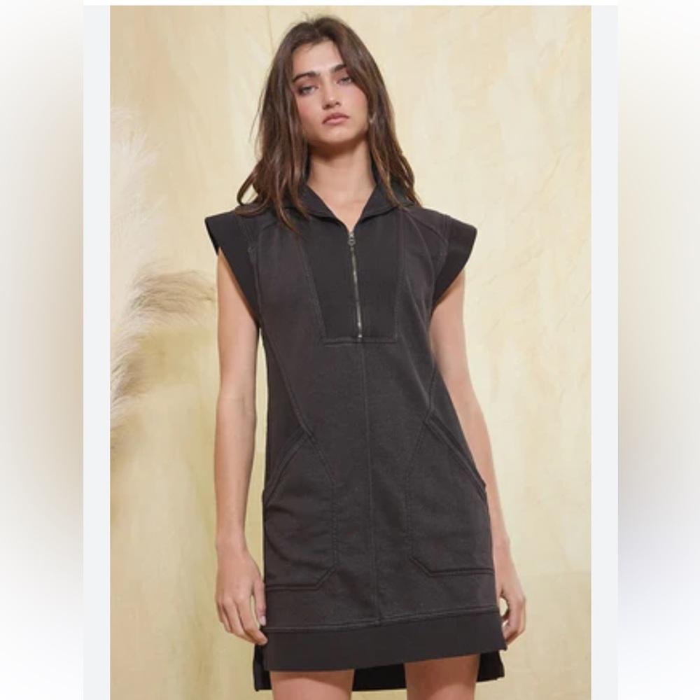 Daily rituals Anthropologie Sleeveless Zip up Dress Size large Structured Mini